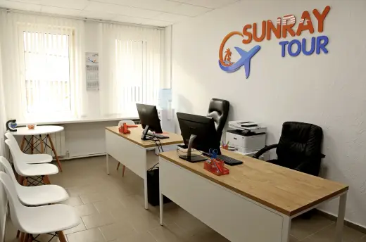 Рабочее место в офисе турагентства SUNRAY TOUR